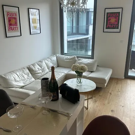 Pasta Party Apartment, Free Parking, Fully Equipped Prague